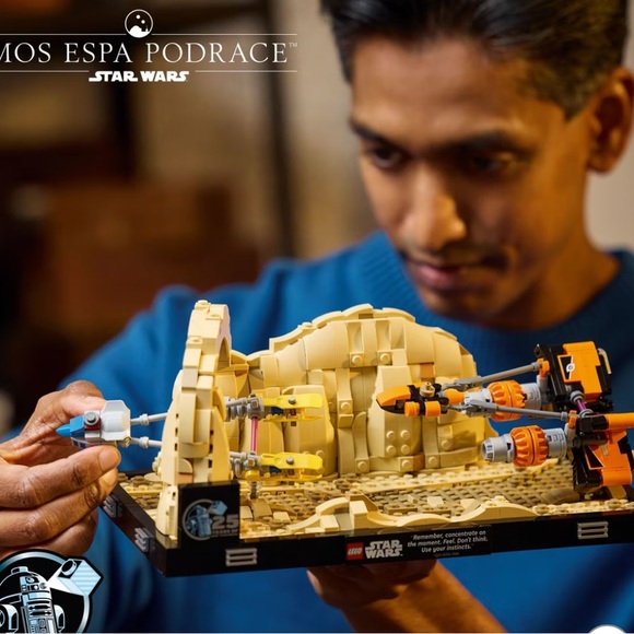 LEGO Star Wars Mos Espa Podrace Diorama Build and Display Set 75380. NWT Sealed - Picture 3 of 9